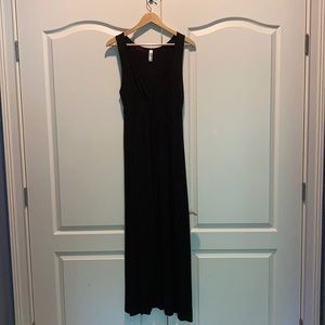 Loveappella Maxi Dress